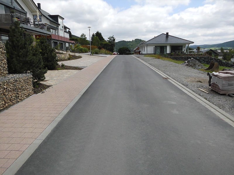 Straßenerneuerung mit Gehweg – Willingen